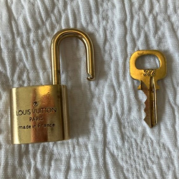 Louis Vuitton #322 Brass Lock and Key Set - Picture 2 of 8